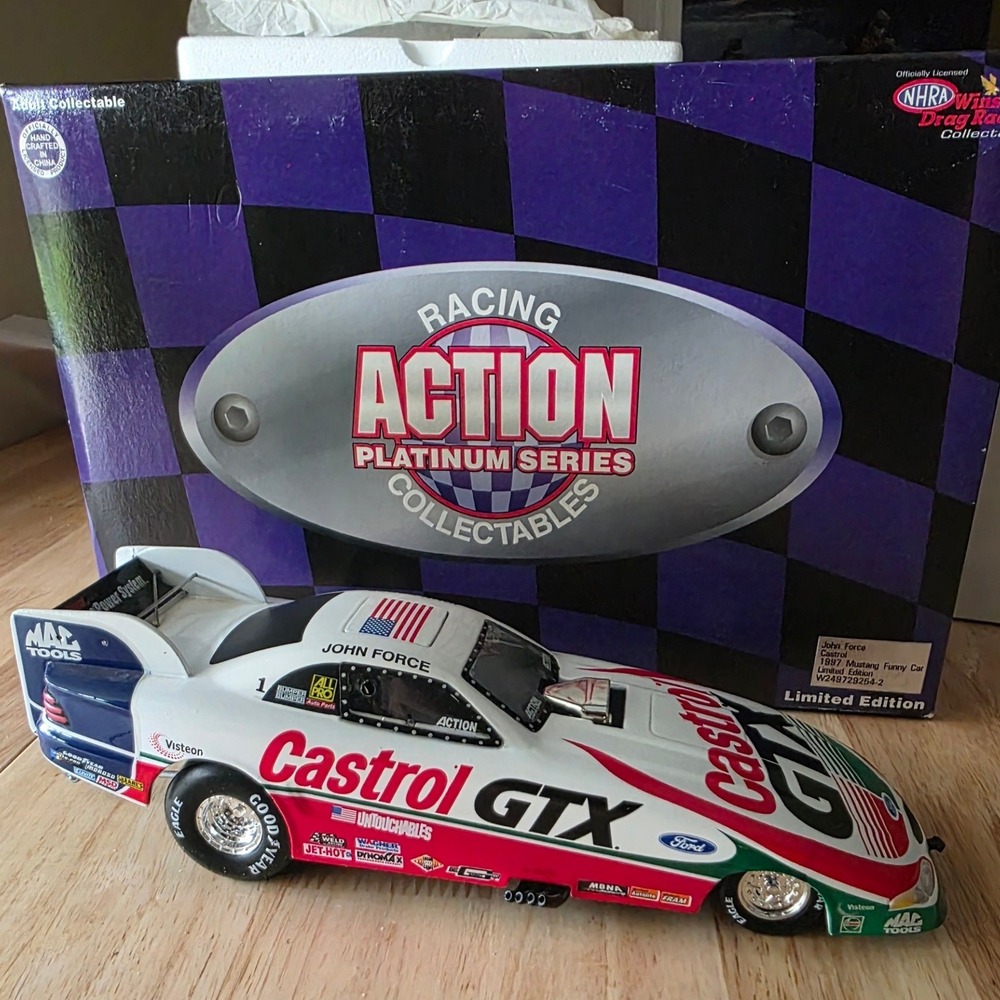 John Force‎ Castrol GTX 1997 Mustang Funny Car Action Platinum 1:24 W249729254-2